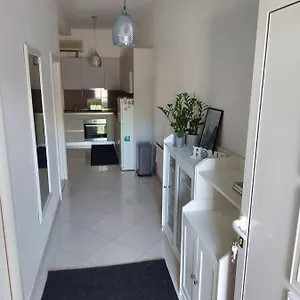 Apartment Style, Kaštela